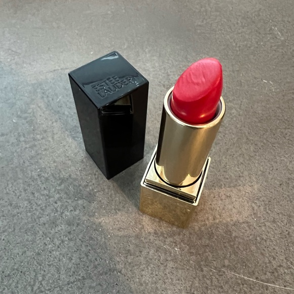 Like New! Estée Lauder Pure Color Envy Lipstick 💄 Boldface 332 - Picture 5 of 8